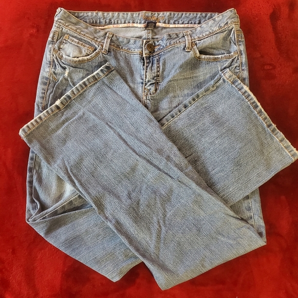 Amethyst Junior-Plus Flare Jeans - Picture 7 of 9